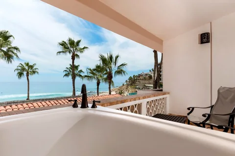 Deluxe Ocean King Bed